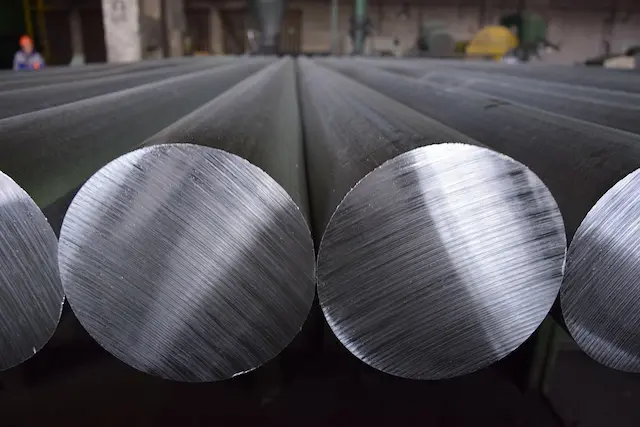 Aluminium Blöcke Lange, runde Blöcke aus Aluminium zur Herstellung von Schlauchverbindern